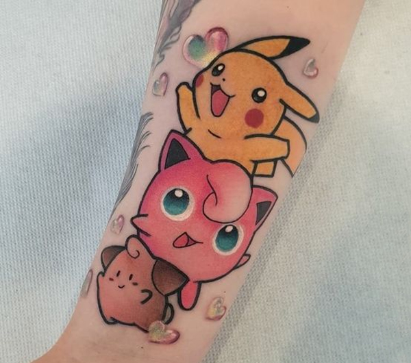 Hình xăm Pikachu trên cánh tay