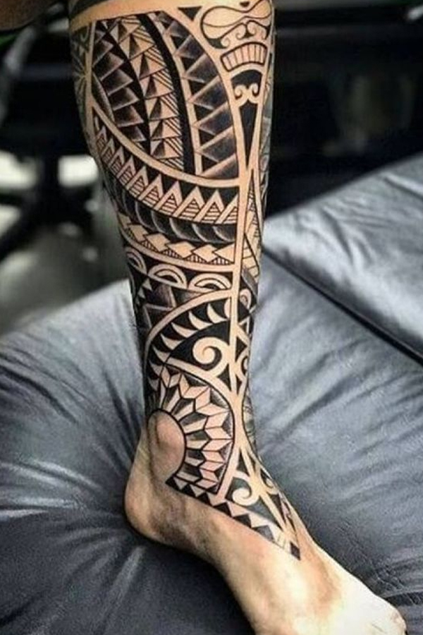 Chân là vị trí lý tưởng để thể hiện một hình xăm maori đẹp và ấn tượng