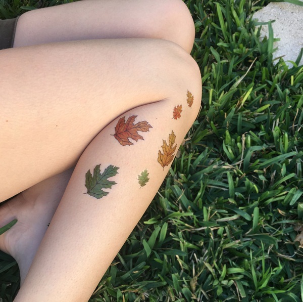 Hãy để những hình xăm chiếc lá màu sắc tô điểm cho đôi chân bạn