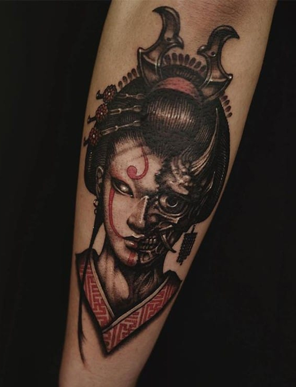 Hình xăm Geisha mặt quỷ trên cánh tay