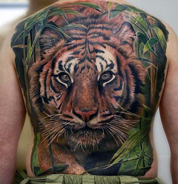Hình xăm kín lưng lấy cảm hứng từ hổ 